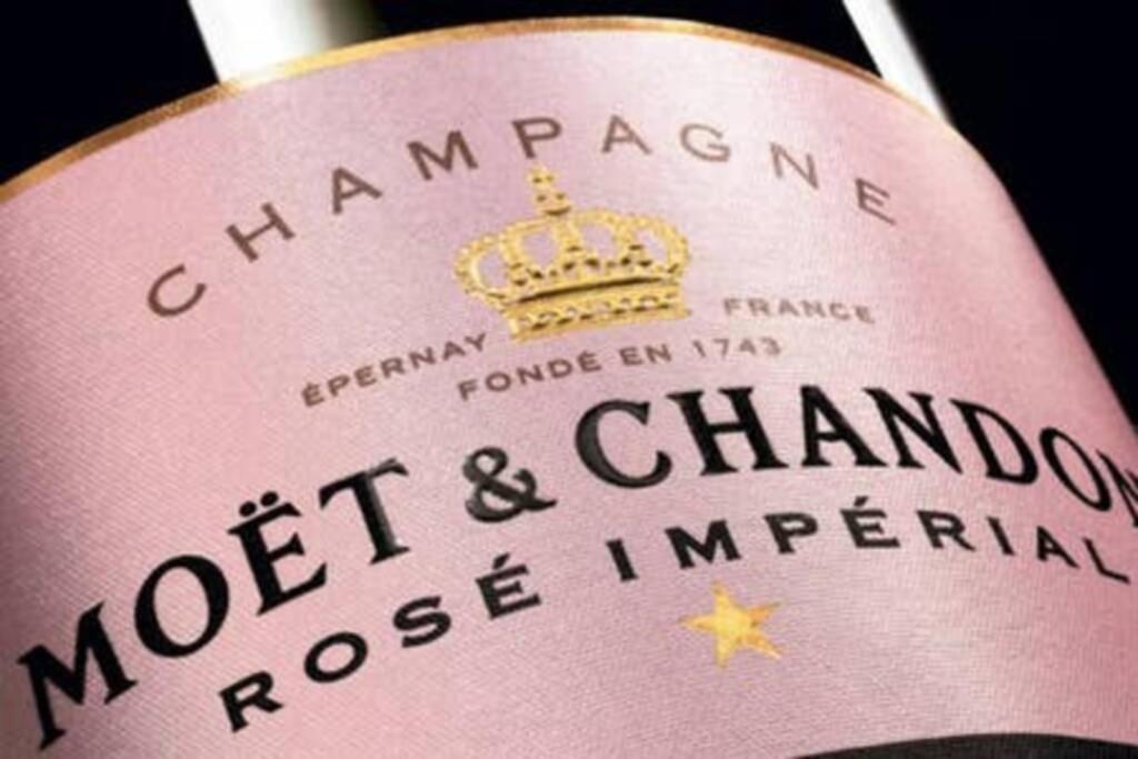 Suite Premium Le Figaro 2 Epernay Ngoại thất bức ảnh