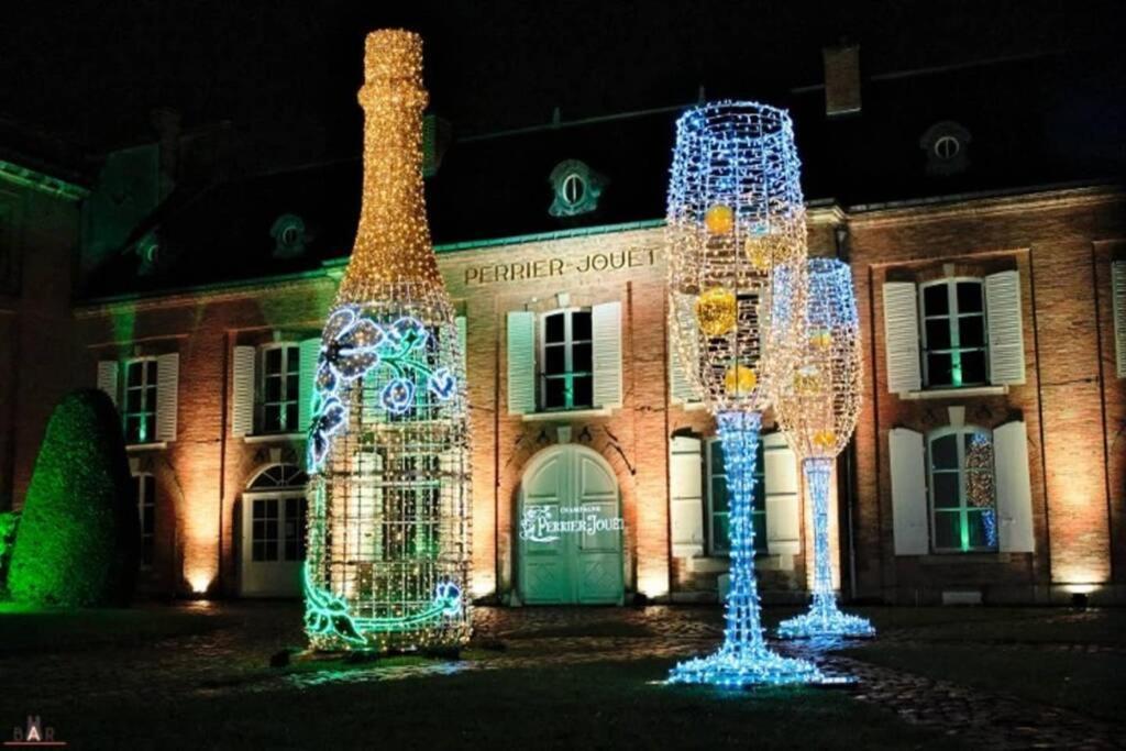 Suite Premium Le Figaro 2 Epernay Ngoại thất bức ảnh