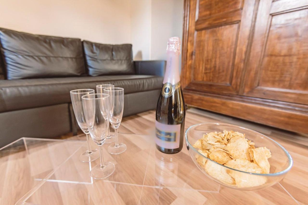 Suite Premium Le Figaro 2 Epernay Ngoại thất bức ảnh